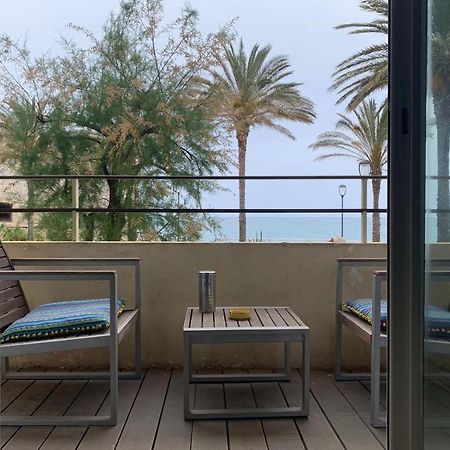 Fully Equipped Beachfront Studio In The Heart Of The City Center Bd Leclerc Antibes Exterior photo