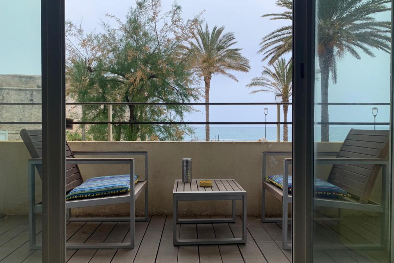 Fully Equipped Beachfront Studio In The Heart Of The City Center Bd Leclerc Antibes Exterior photo