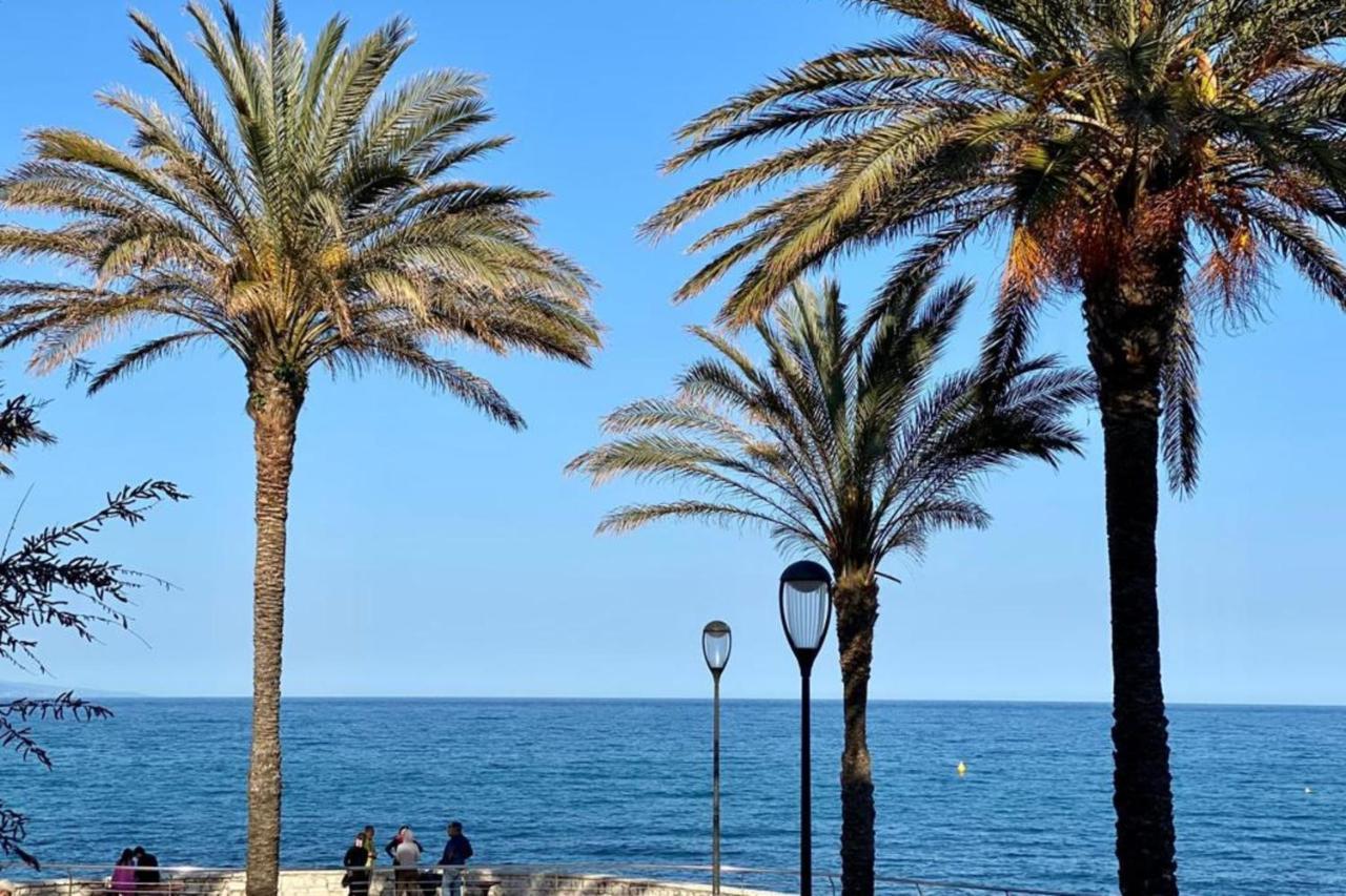 Fully Equipped Beachfront Studio In The Heart Of The City Center Bd Leclerc Antibes Exterior photo