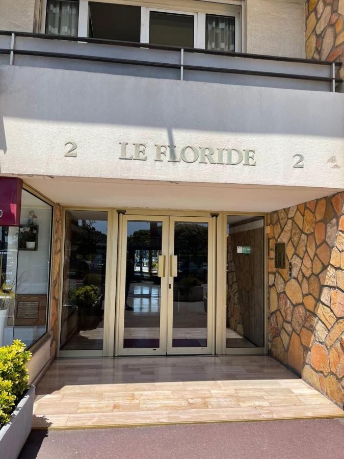 Fully Equipped Beachfront Studio In The Heart Of The City Center Bd Leclerc Antibes Exterior photo