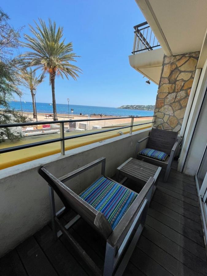 Fully Equipped Beachfront Studio In The Heart Of The City Center Bd Leclerc Antibes Exterior photo